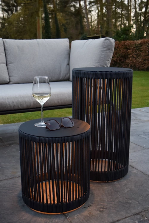 Lucide PINGI - wiederaufladbare Stehlampe Innen/Außen - Akku/Batterie - Ø 33,5 cm - LED 3 StepDim - 1x3W 3000K - IP44 - Schwarz - Atmosphäre 1